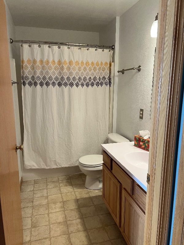 Building Photo - 562 Lexington Dr