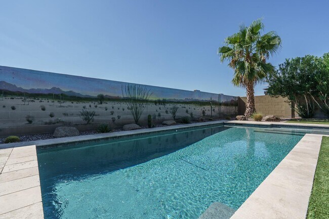 Building Photo - 18215 W Desert Sage Dr