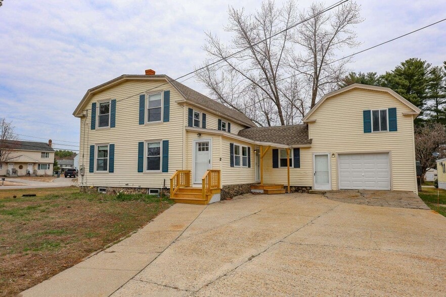 Building Photo - 2 Gamache