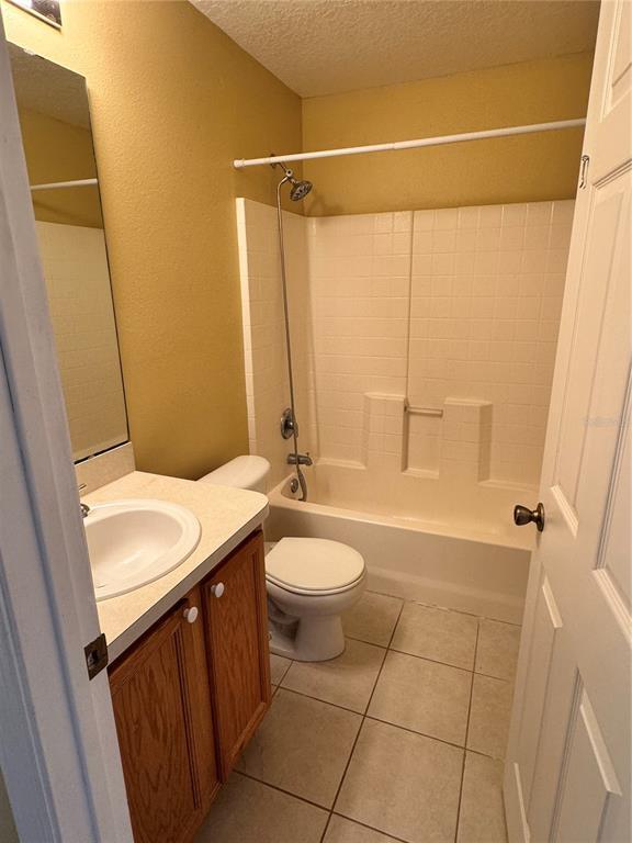 Building Photo - 15 Prattwood Ln