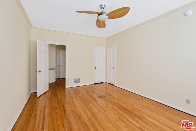 Building Photo - 133 Sweetzer Ave