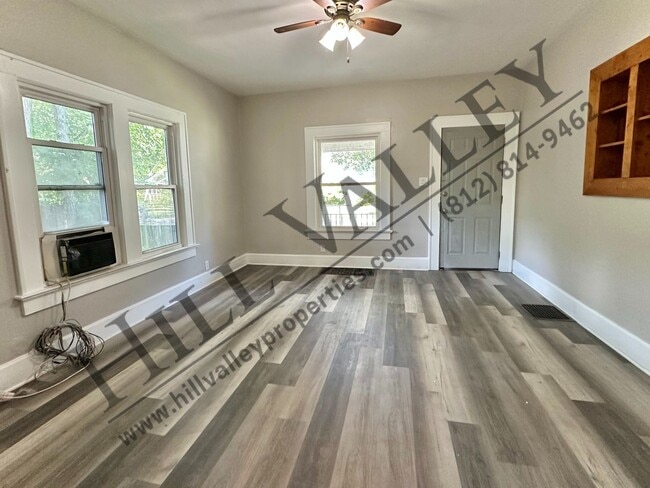 Building Photo - Three Bedroom Home