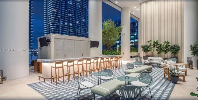 Building Photo - 801 S Miami Ave