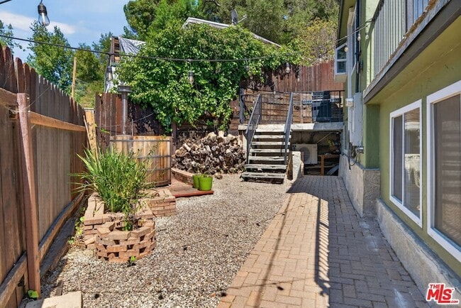 Building Photo - 21549 Summit Trail