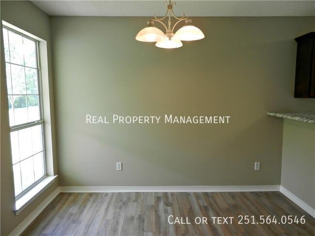 Building Photo - 832 Hamilton Bridges Dr W