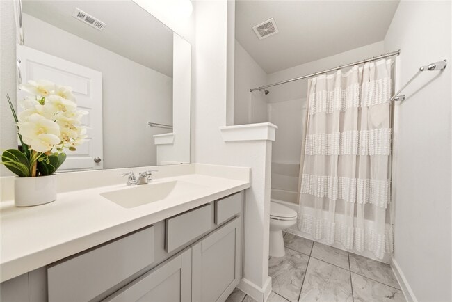 Building Photo - 2705 Bernadino Dr