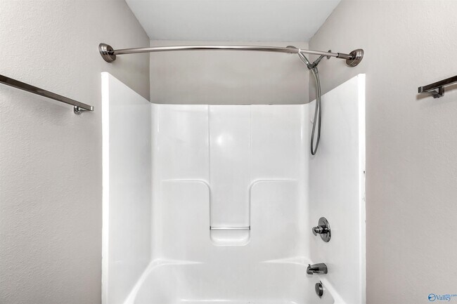 Building Photo - 325 Kenneth Blvd NW