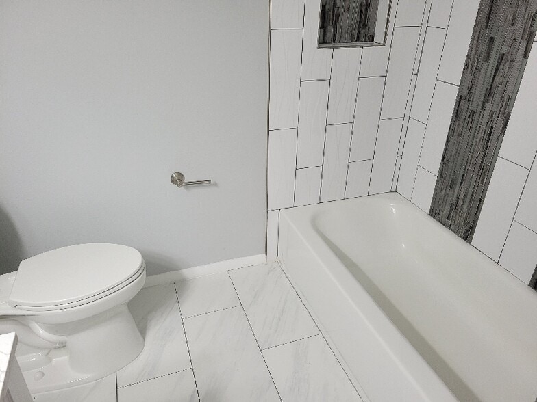 Building Photo - 14021 Village Terrace Dr