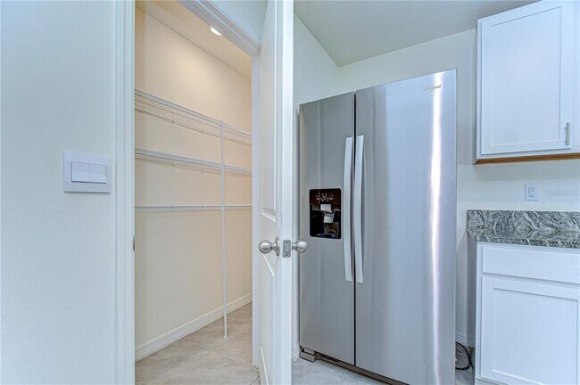 Building Photo - 38255 Sonnet Landing Ave