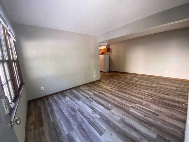 Building Photo - 2BR/1BA East Campus - Short Distance to Campus!! Coin-operated washer/dryer on-site.