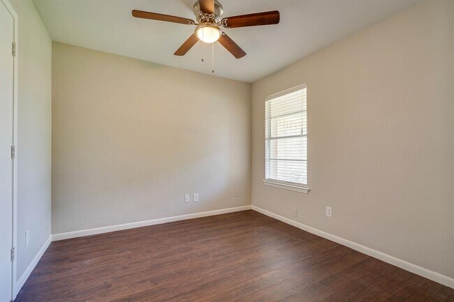 Building Photo - 2500 Quail Ridge Dr