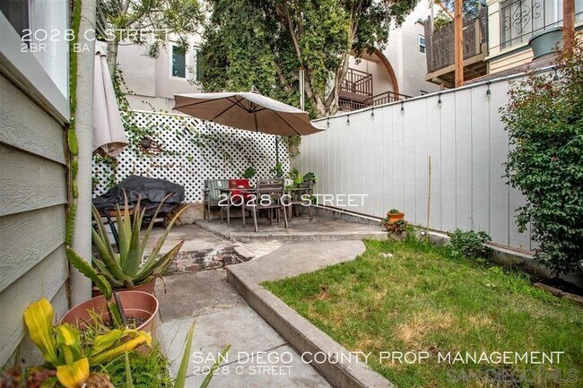 Building Photo - 2028 C St