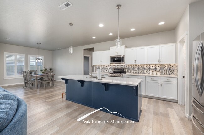 Building Photo - 18272 N Wild Goose Ave