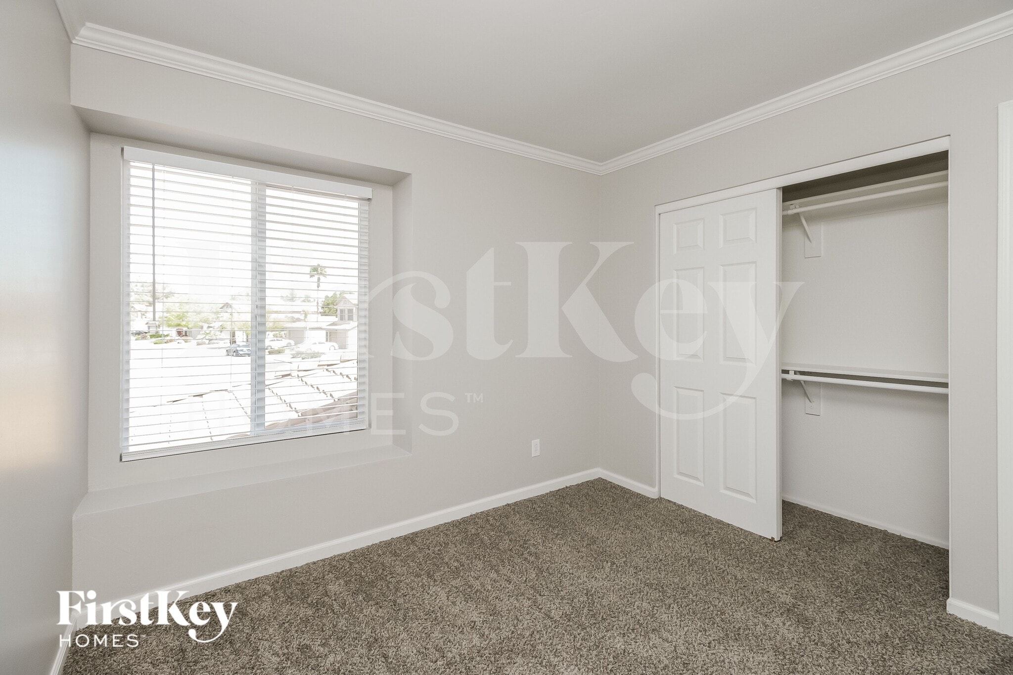 Building Photo - 5359 E Elmwood St