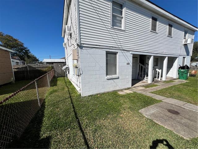 Building Photo - 638 Ave F