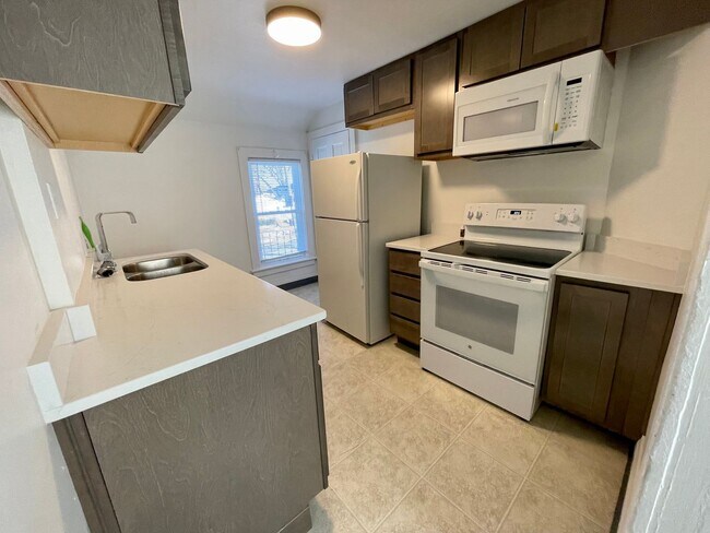 Building Photo - Adabell Coolidge