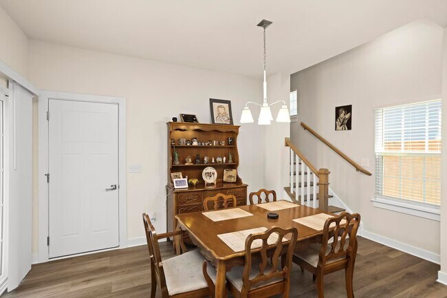 Building Photo - 8209 Warbler Wy