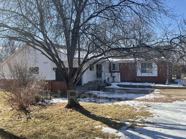 Building Photo - 1810 Yuma St