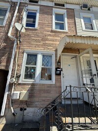 Building Photo - 44 Randall Ave