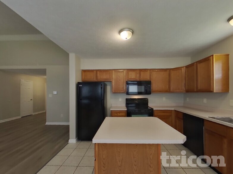 Building Photo - 477 Yorktown Ln