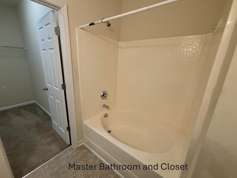 Building Photo - 11619 Stockdale Ct