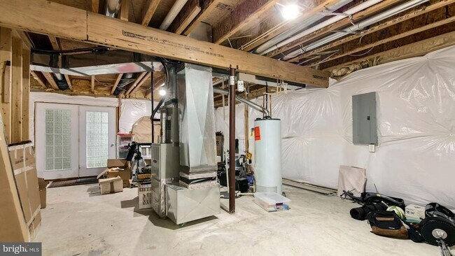 Building Photo - 2427 Fort Dr