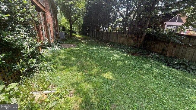 Building Photo - 8704 Victory Ln