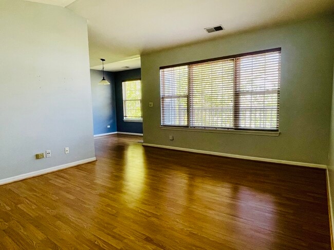 Building Photo - 1248 N Red Oak Cir