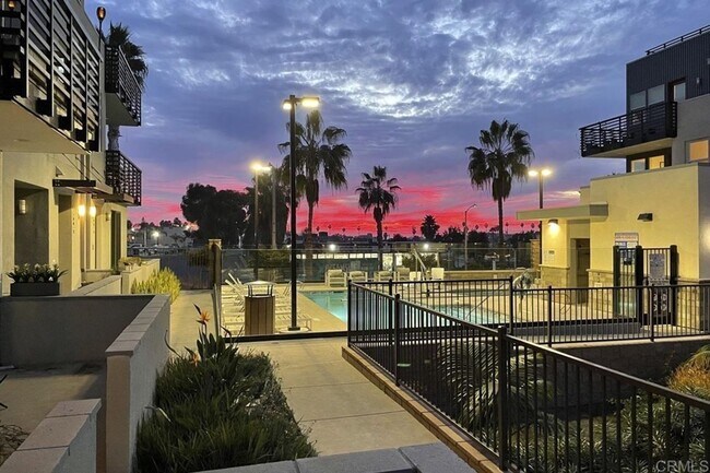 Building Photo - Downtown Oceanside Condo with pool and roo...
