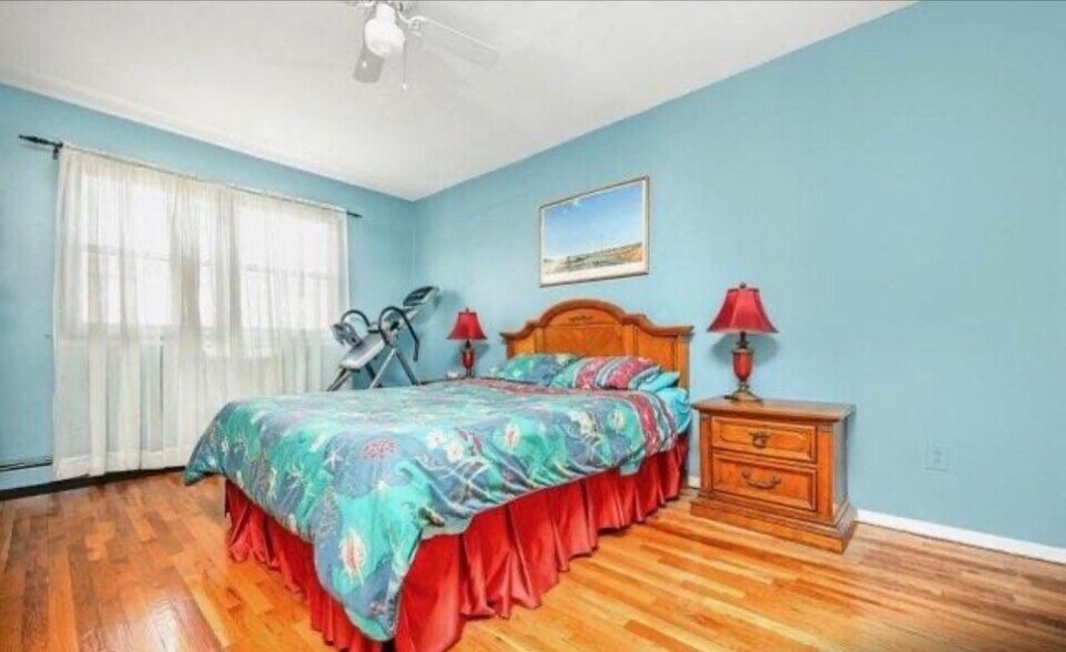 Building Photo - 69-7 66th Rd