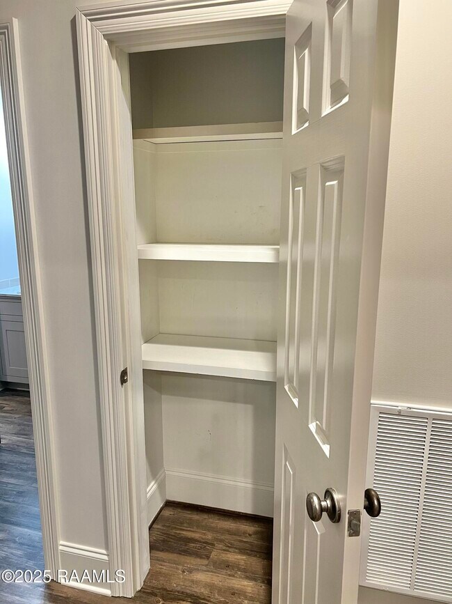 Building Photo - 1317 Creighton Broussard Rd