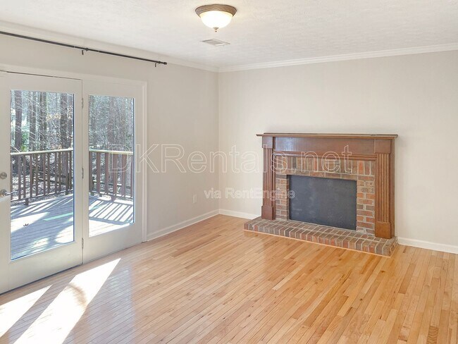 Building Photo - 860 Crab Orchard Dr