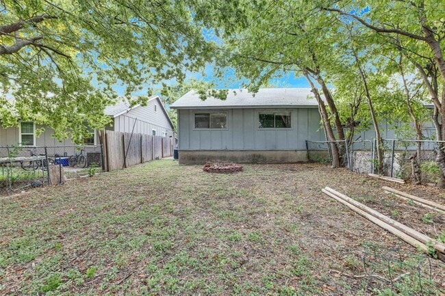Building Photo - 10801 Lanshire Dr