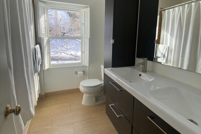 Building Photo - 7616 Winterberry Pl
