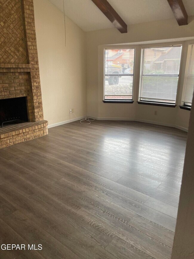 Building Photo - 761 Dorsey Dr