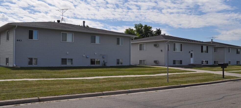 2nd Ave East Apartments - 637 2nd Ave E