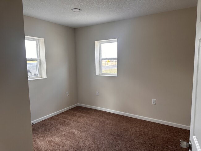 Building Photo - 304 Gleason Ave