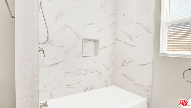 Building Photo - 10422 El Rancho Dr