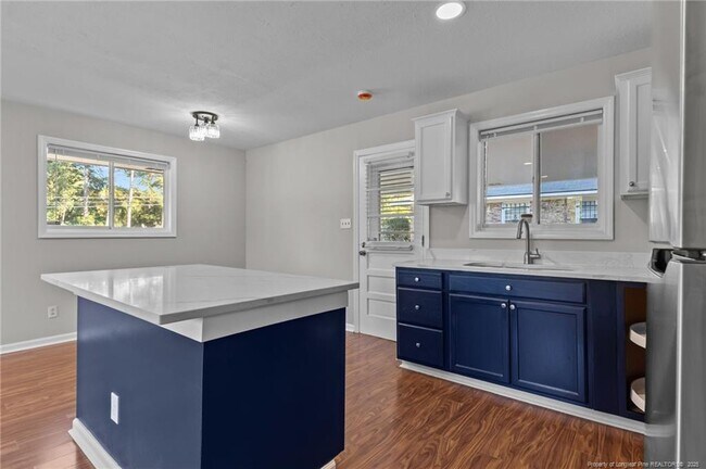 Building Photo - 1913 Corrinna St