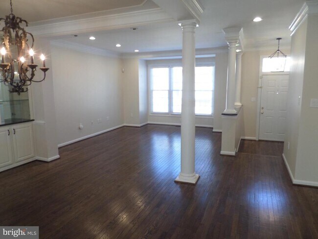 Building Photo - 2254 Journet Dr