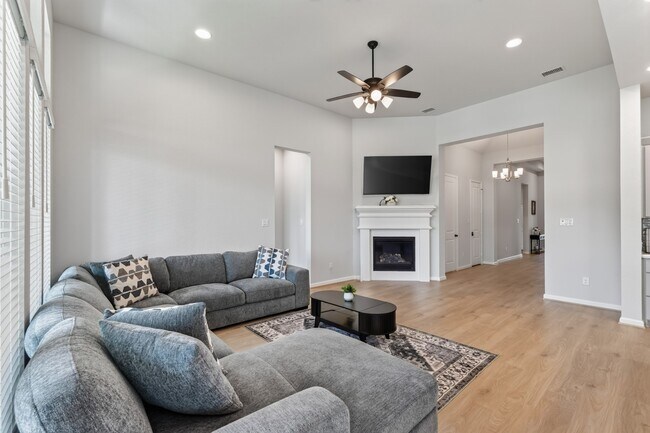Building Photo - 22435 Sawmill Pass Ln