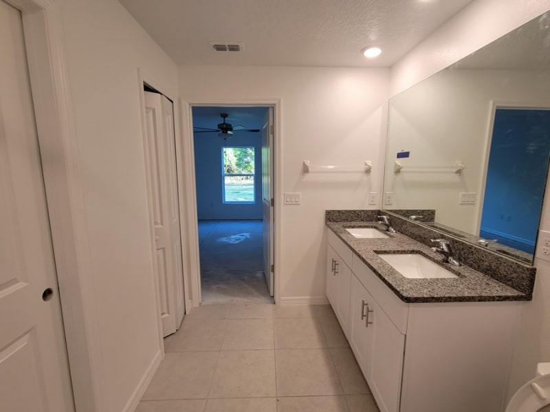Building Photo - 5524 Blue Azure Dr