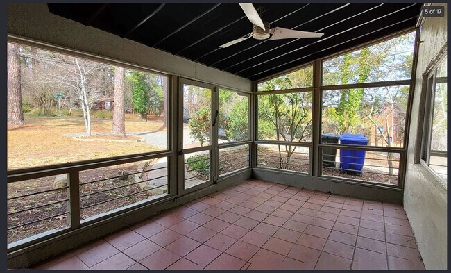 Building Photo - Beautiful 2-bedroom home!