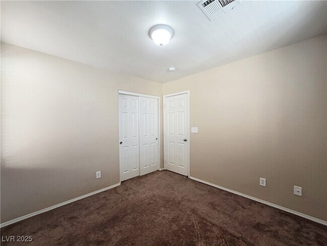 Building Photo - 5431 W Hasley Canyon Ave