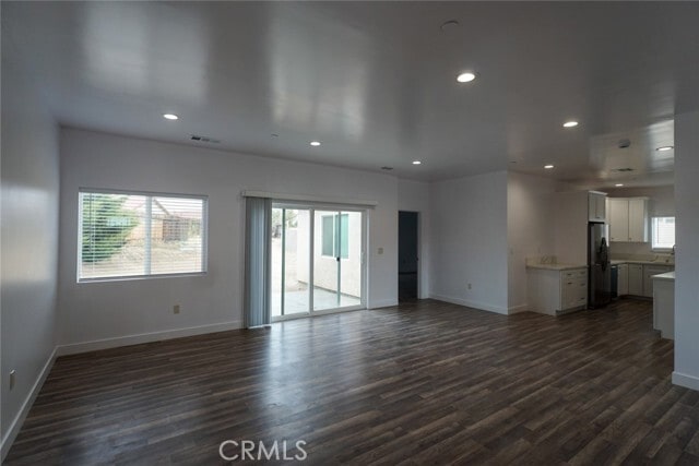 Building Photo - 10304 Primrose Ave