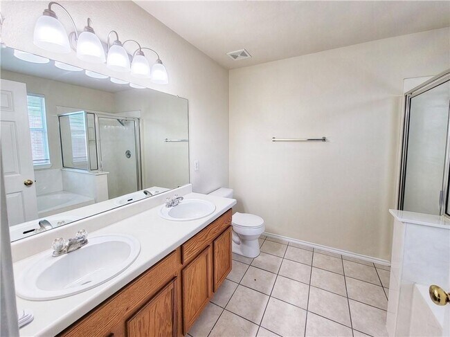 Building Photo - 503 Lafayette Square Dr