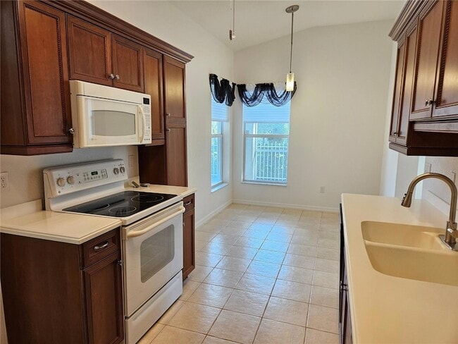 Building Photo - 920 Onager Ct