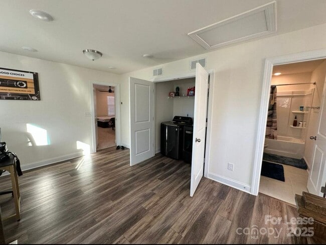 Building Photo - 6330 Keeton Ln