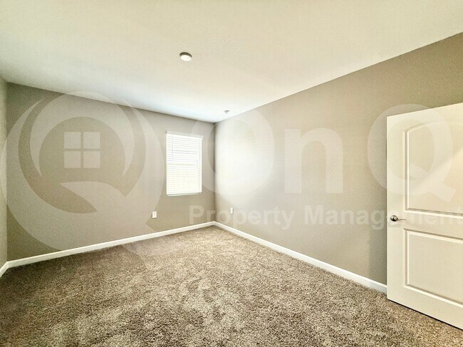Building Photo - 30932 W Verde Ln