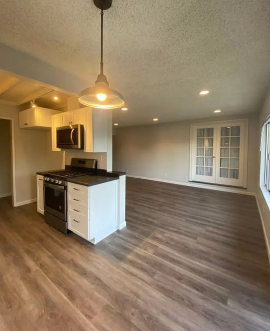 Building Photo - 985 S Idaho St